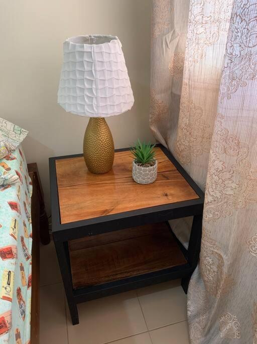 Veronica'S Homestay At Marina Spatial Condo Dumaguete City ภายนอก รูปภาพ