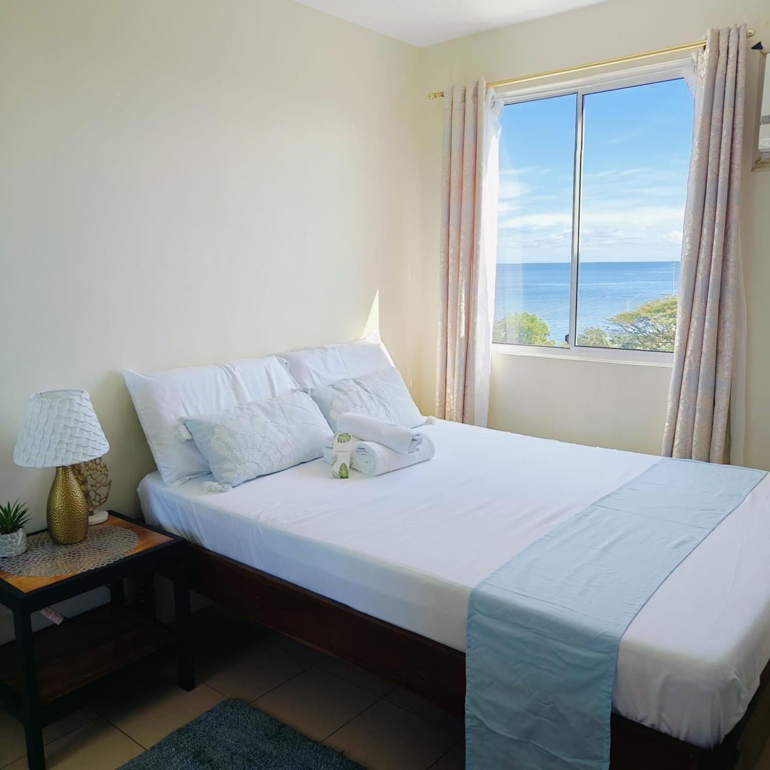 Veronica'S Homestay At Marina Spatial Condo Dumaguete City ภายนอก รูปภาพ