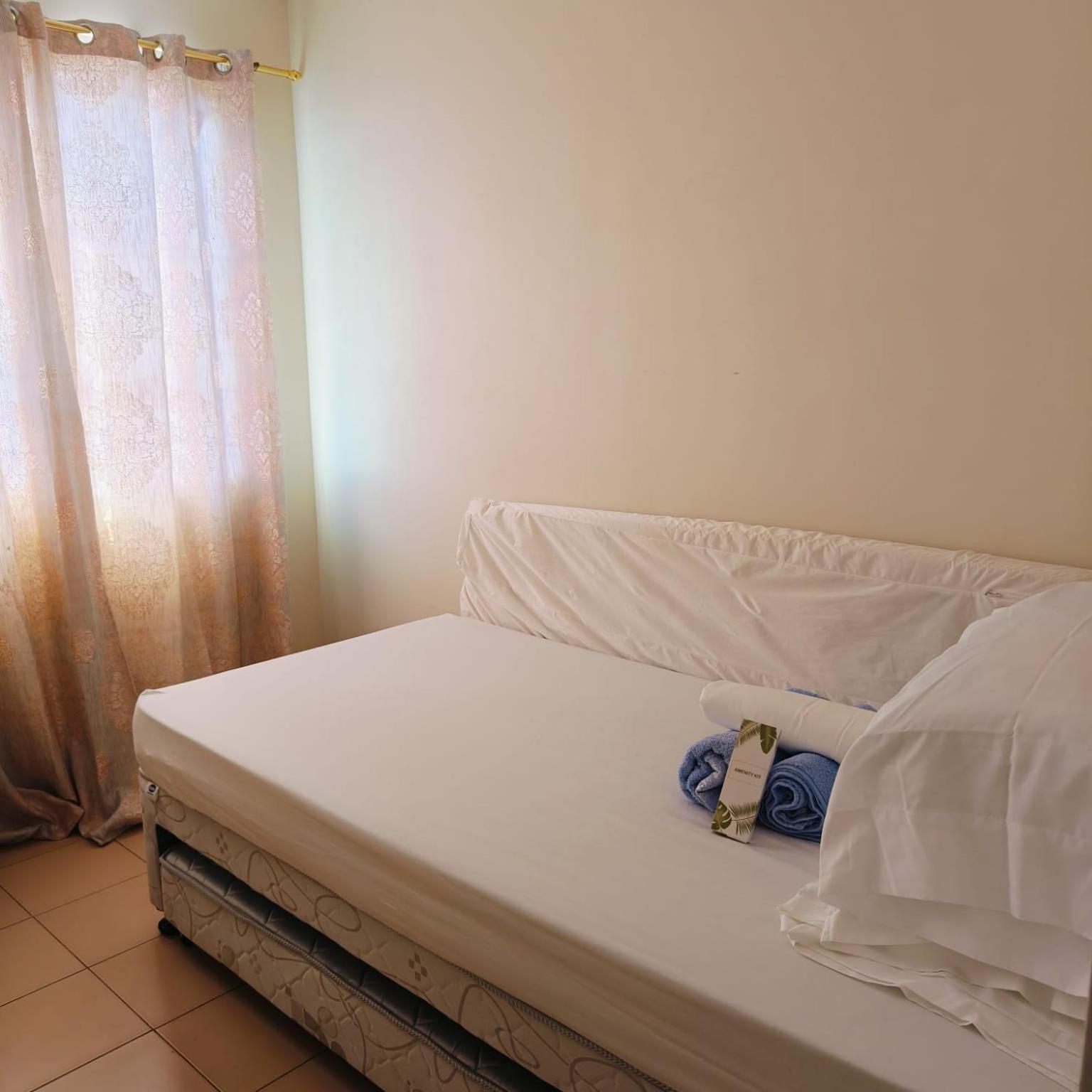 Veronica'S Homestay At Marina Spatial Condo Dumaguete City ภายนอก รูปภาพ